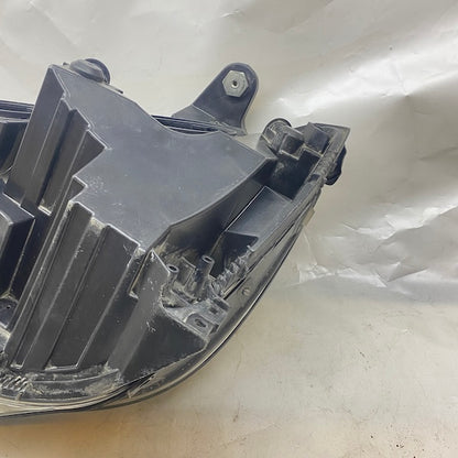 Mercedes C W204 Sağ Far A2048205059 Halojen En Uygun Oto Parça