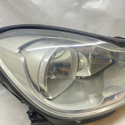 Mercedes C W204 Sağ Far A2048205059 Halojen En Uygun Oto Parça