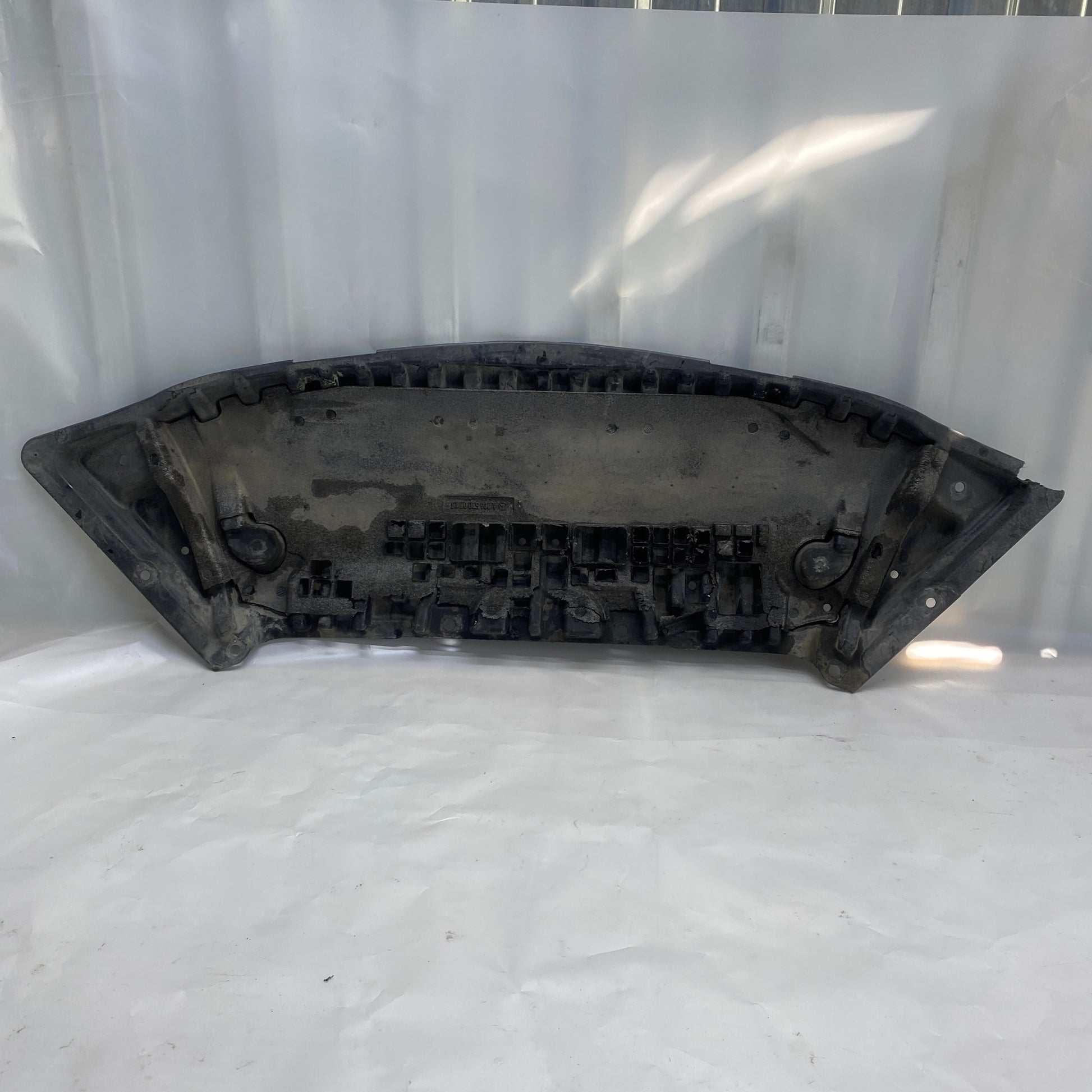 Mercedes C W204 W207 Ön Tampon Alt Muhafaza A2045200723 - En Uygun Oto Parça