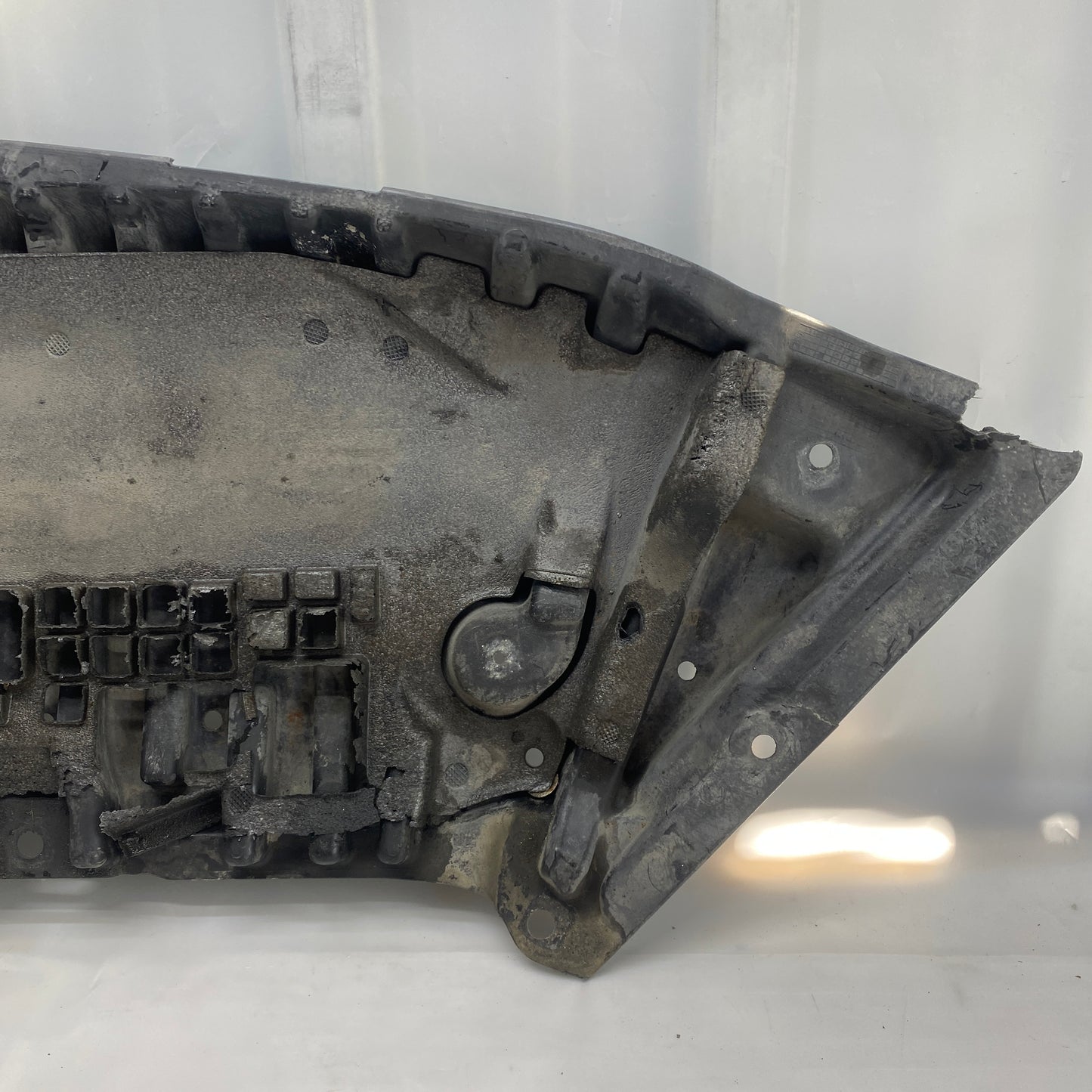 Mercedes C W204 W207 Ön Tampon Alt Muhafaza A2045200723 - En Uygun Oto Parça