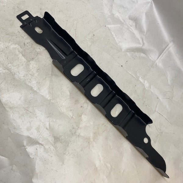 Mercedes C W205 Çamurluk Bağlantı Sacı A2056261116 En Uygun Oto Parça