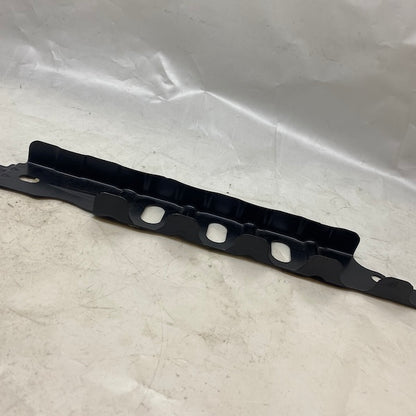 Mercedes C W205 Çamurluk Bağlantı Sacı A2056261116 En Uygun Oto Parça