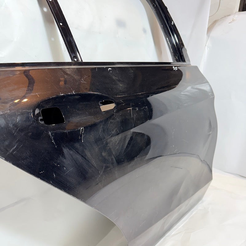 Mercedes C W205 Sağ Arka Kapı 2013-2020 A2057325118 En Uygun Oto Parça