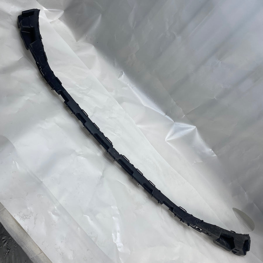 Mercedes C W206 Ön Tampon Alt Braket A2068858101