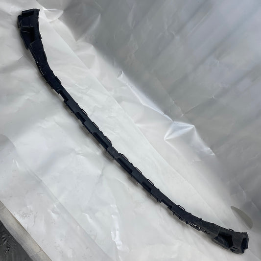 Mercedes C W206 Ön Tampon Alt Braket A2068858101