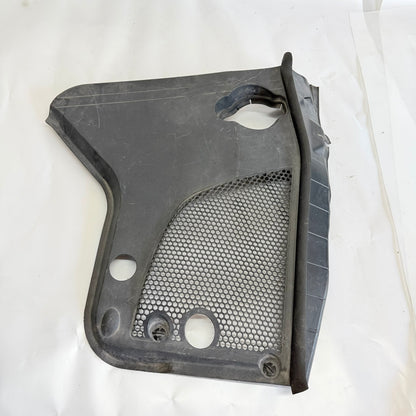 Mercedes E-Class Ön Sol Yan Kaput Izgara Kapağı A2138300100