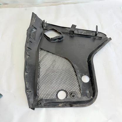 Mercedes E-Class Ön Sol Yan Kaput Izgara Kapağı A2138300100