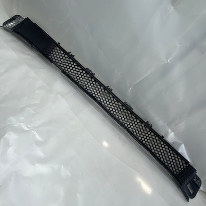 Mercedes E A213 W213 Tampon Izgara A2138858803