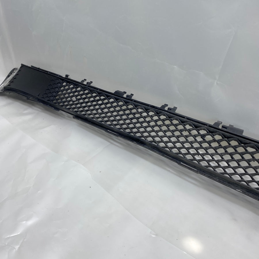Mercedes E A213 W213 Tampon Izgara A2138858803