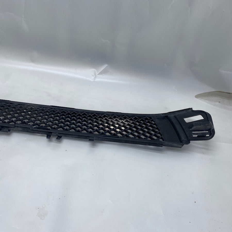 Mercedes E A213 W213 Tampon Izgara A2138858803
