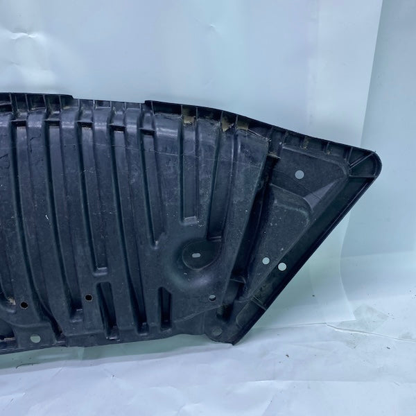 Mercedes E Coupe W207 Tampon Alt Muhafaza Yarasa Bakaliti