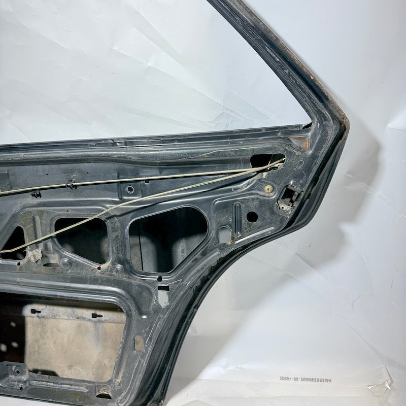 Mercedes E Serisi W124 Sağ Arka Kapı En Uygun Oto Parça