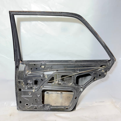 Mercedes E Serisi W124 Sağ Arka Kapı En Uygun Oto Parça