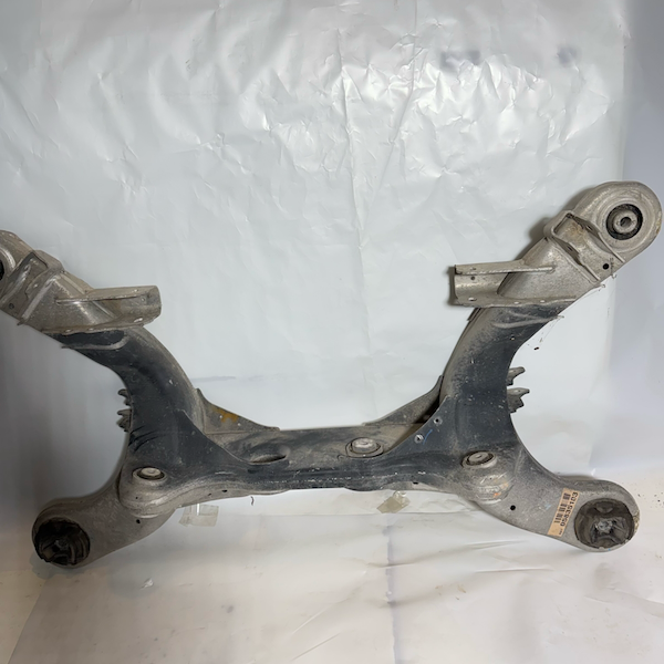 Mercedes E Serisi W211 Arka Travers Beşik Orijinal Çıkma En Uygun Oto Parça