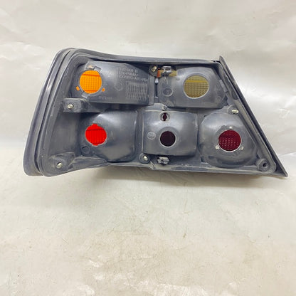 Mercedes E W124 200E Sağ Stop 84-98 Depo Marka En Uygun Oto Parça