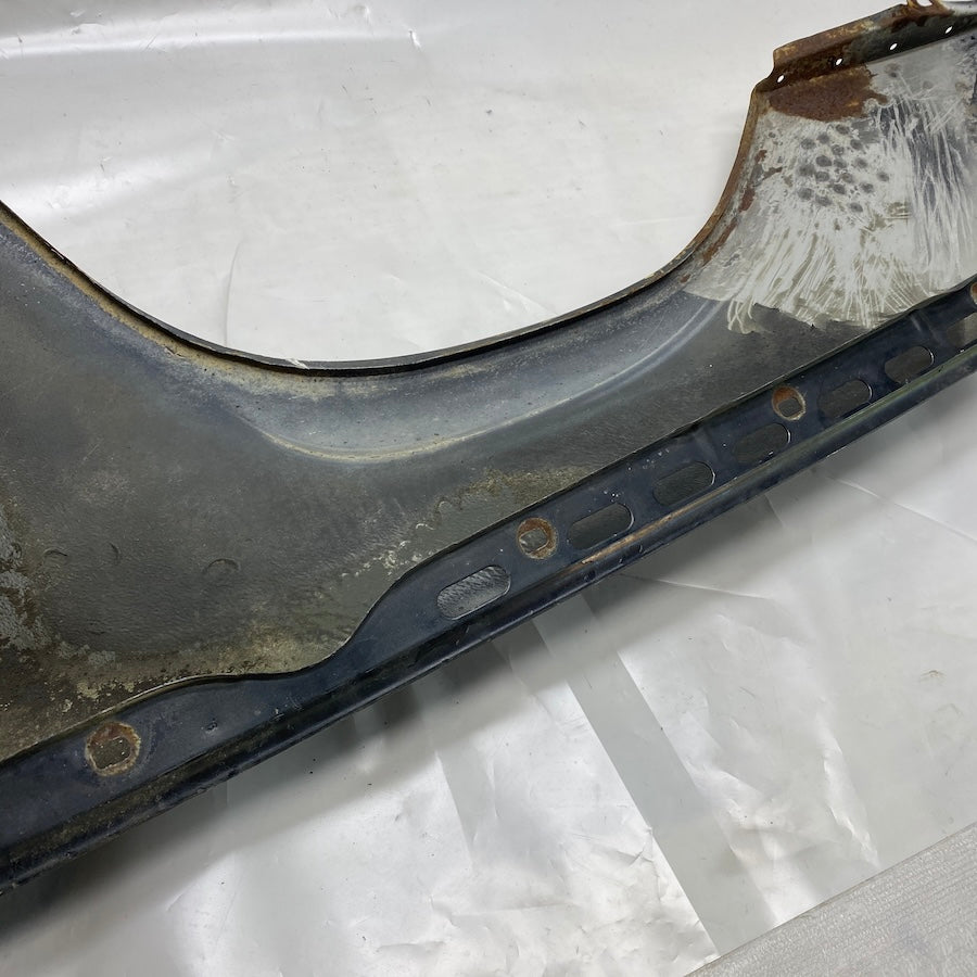 Mercedes E W124 Ön Sağ Çamurluk Orijinal Çıkma