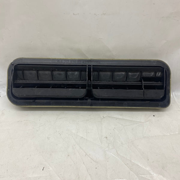 Mercedes E W212 Arka Havalandırma Menfez Kapağı En Uygun Oto Parça