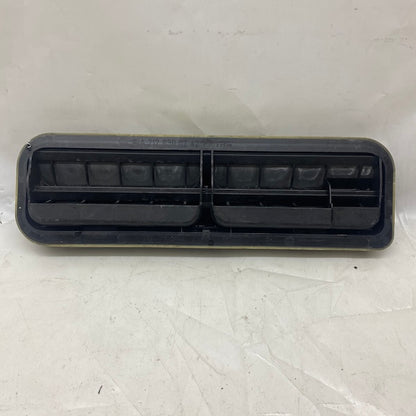 Mercedes E W212 Arka Havalandırma Menfez Kapağı En Uygun Oto Parça