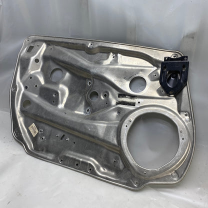 Mercedes E W212 Ön Sol Kapı Paneli 981692-105 Orijinal Çıkma 2009-2016