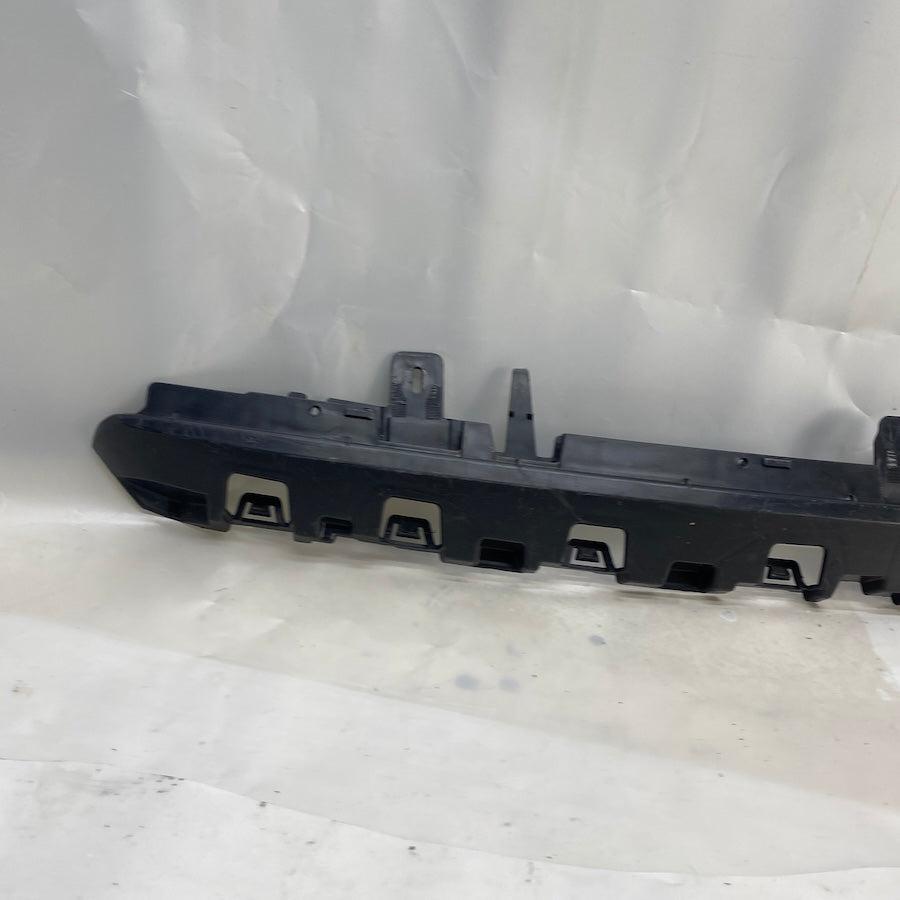 Mercedes E W213 Ön Tampon Ön Bağlantı Orta Braketi A2138854706 - En Uygun Oto Parça