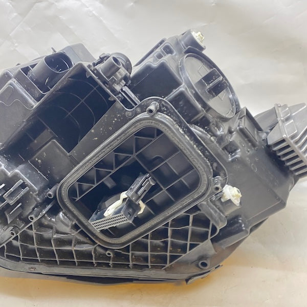 Mercedes GLA W247 Sağ Far A2479063605 En Uygun Oto Parça