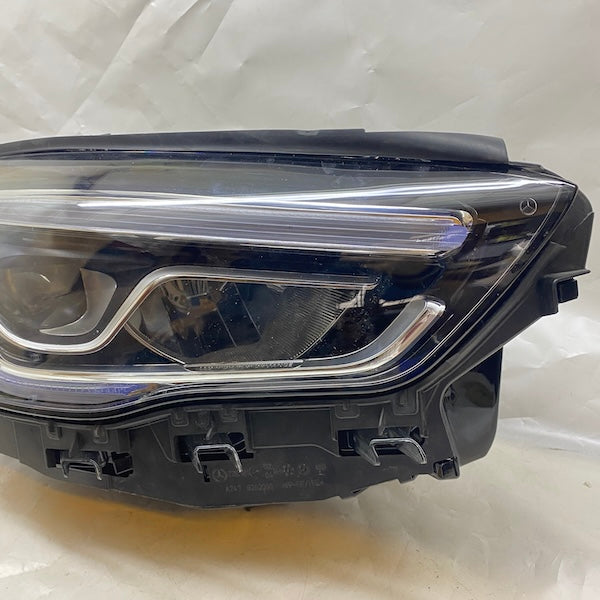 Mercedes GLA W247 Sağ Far A2479063605 En Uygun Oto Parça