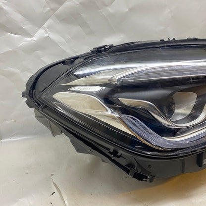 Mercedes GLA W247 Sağ Far A2479063605 En Uygun Oto Parça