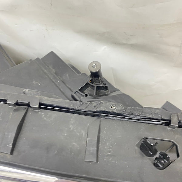 Mercedes GLA W247 Sağ Far A2479063605 En Uygun Oto Parça