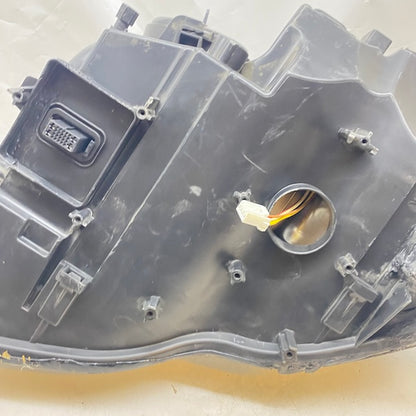 Mercedes GLK W204 Sağ Far Xenon 08-12 A2048207359 Çıkma En Uygun Oto Parça