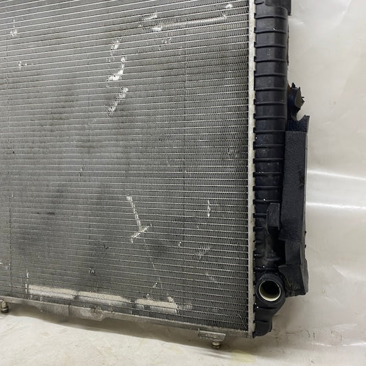 Mercedes G W463 Motor Su Radyatörü A4635000402Q2 Orijinal Çıkma En Uygun Oto Parça