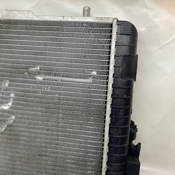 Mercedes G W463 Motor Su Radyatörü A4635000402Q2 Orijinal Çıkma En Uygun Oto Parça