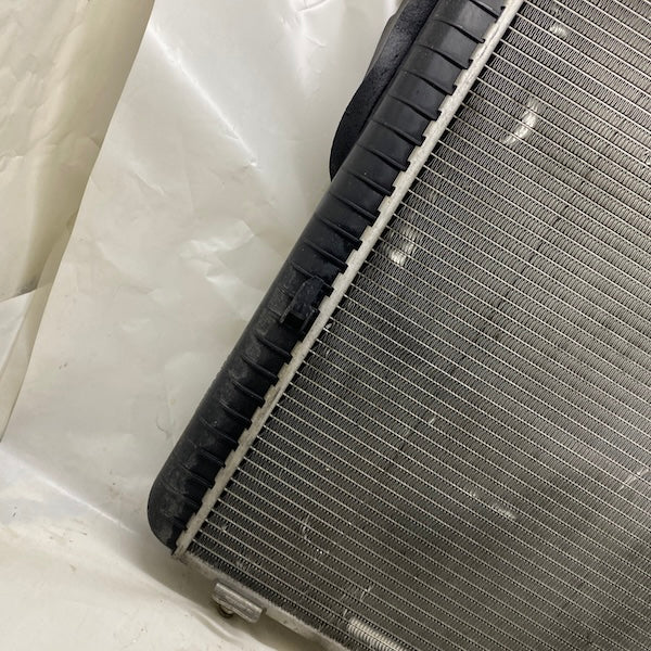 Mercedes G W463 Motor Su Radyatörü A4635000402Q2 Orijinal Çıkma En Uygun Oto Parça