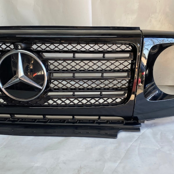 Mercedes G W463 Ön Panjur ve Far Çerçevesi Orijinal Çıkma En Uygun Oto Parça