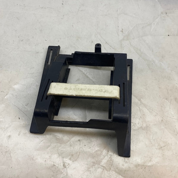 Mercedes G W463 Radar Sensör Braketi A4638853614 En Uygun Oto Parça