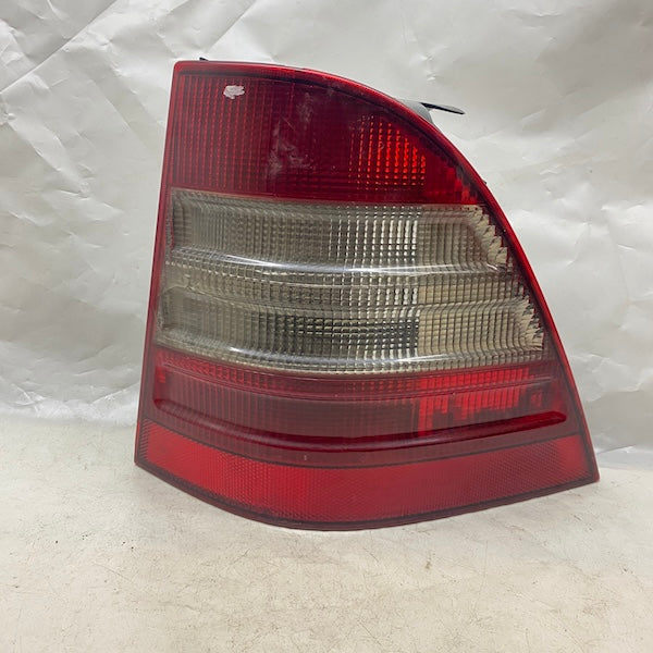 Mercedes ML W163 Sağ Stop 09-09 A1638200464 Orijinal Çıkma En Uygun Oto Parça