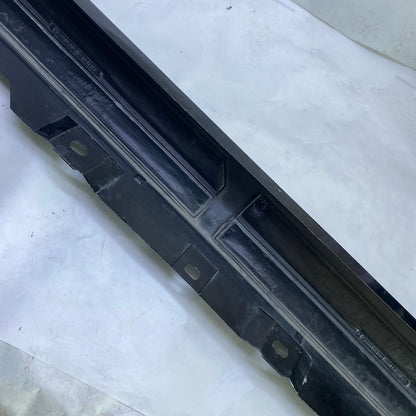 Mercedes S Kasa W223 Marşpiyel Kaplaması