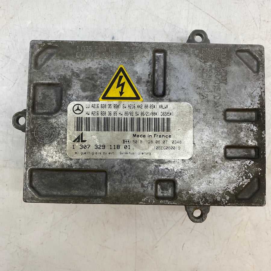 Mercedes S Serisi W221 / W216 far beyni – orijinal çıkma parça, A2168203585 (2006-2010 uyumlu).