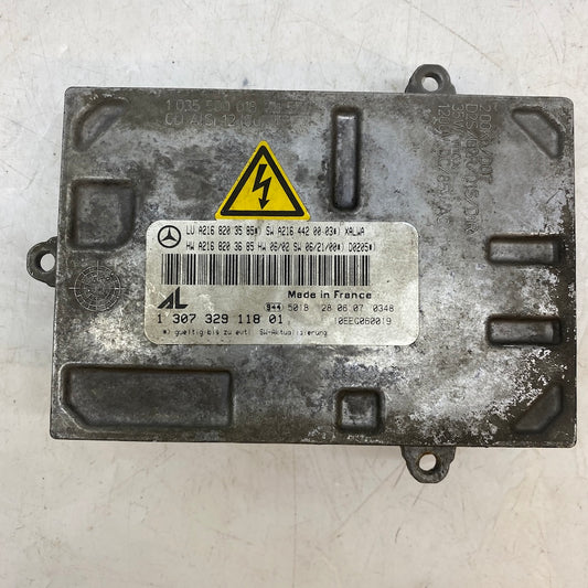 Mercedes S Serisi W221 / W216 far beyni – orijinal çıkma parça, A2168203585 (2006-2010 uyumlu).