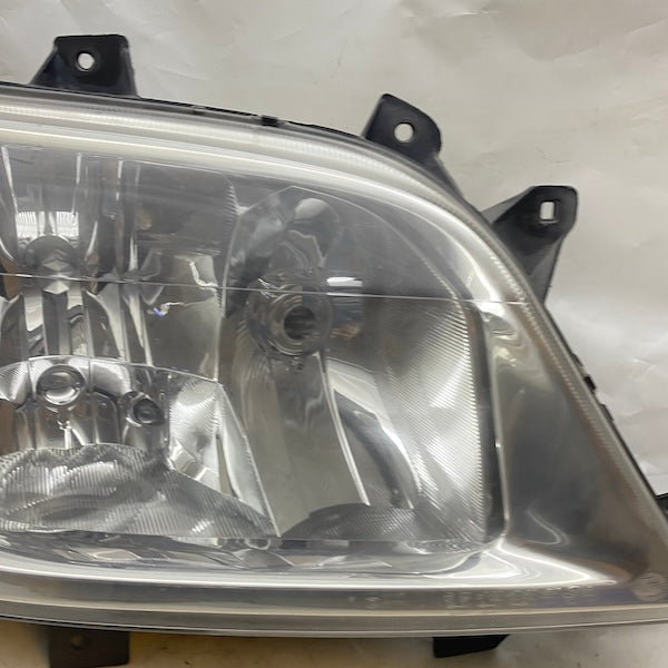 Mercedes Sprinter W901 Sağ Far Halojen 03-06 A9018202561 En Uygun Oto Parça