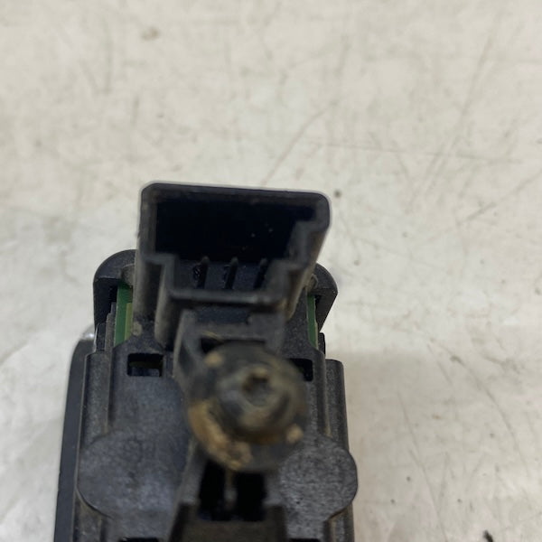 Mercedes Vito W639 Arka Cam Kontrol Düğmesi A6398201110