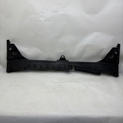 Mercedes W205 C Ön Panel Üst Kaplama A205500055