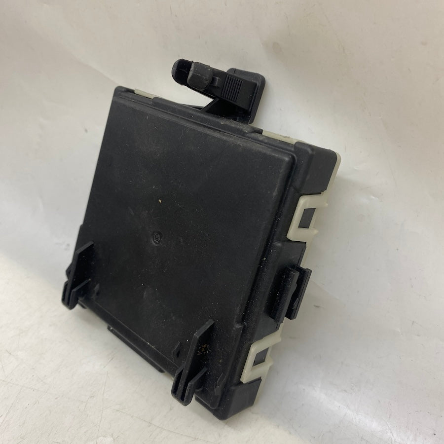 Mercedes W205 C Serisi Kapı Kontrol Beyni A1679003811 Orijinal Çıkma