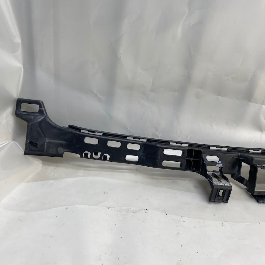 Mercedes W212 E AMG Arka Tampon Orta Braket A2128854465 - En Uygun Oto Parça