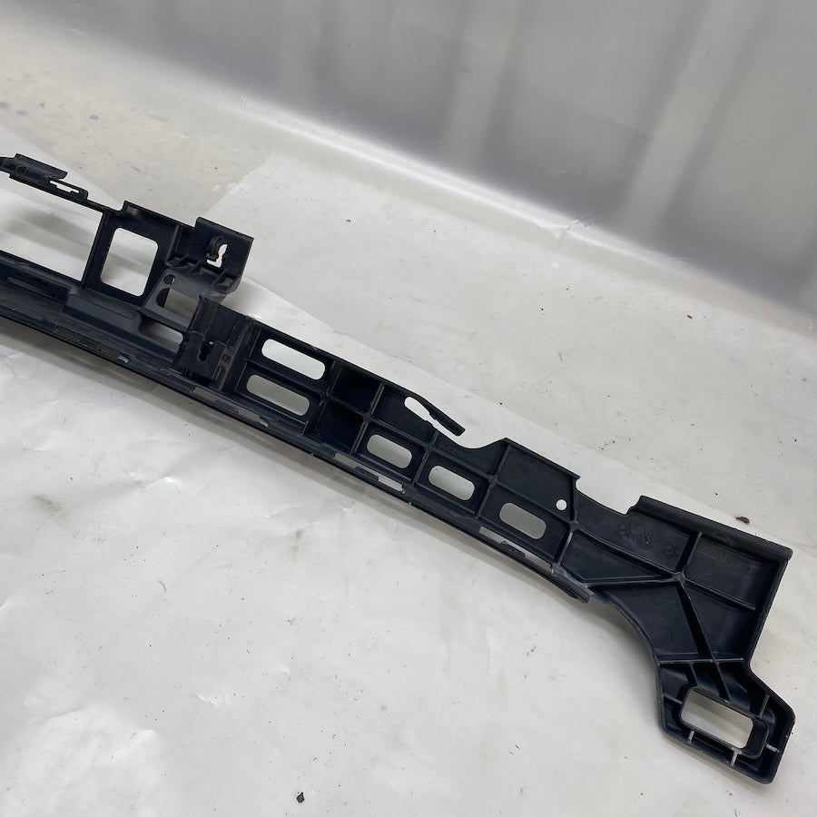 Mercedes W212 E AMG Arka Tampon Orta Braket A2128854465 - En Uygun Oto Parça