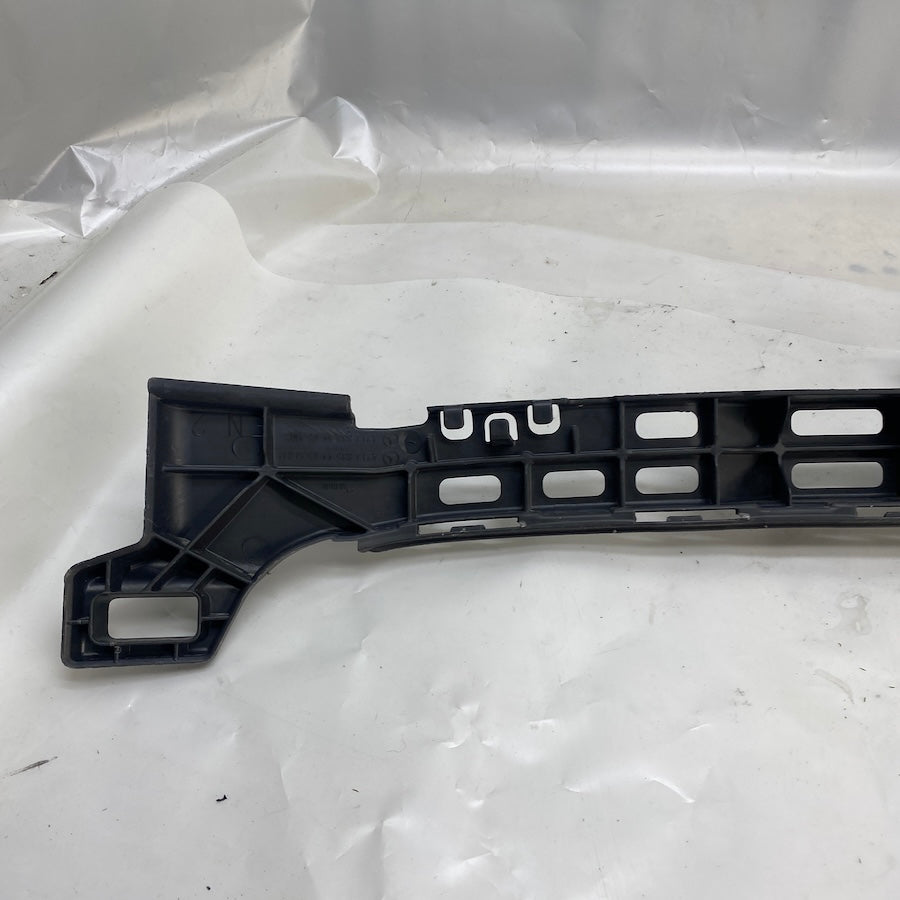 Mercedes W212 E AMG Arka Tampon Orta Braket A2128854465 - En Uygun Oto Parça