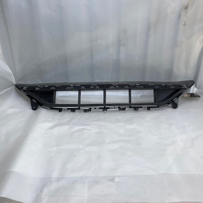 Mercedes W213 E200 E220 Ön Tampon Orta Izgara A2138858804