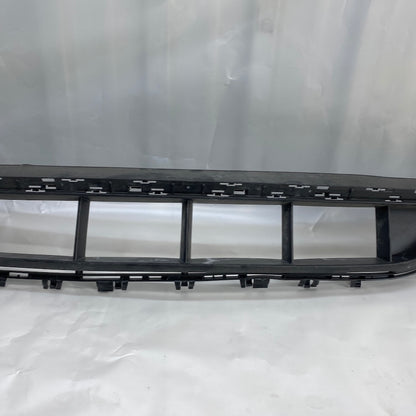 Mercedes W213 E200 E220 Ön Tampon Orta Izgara A2138858804