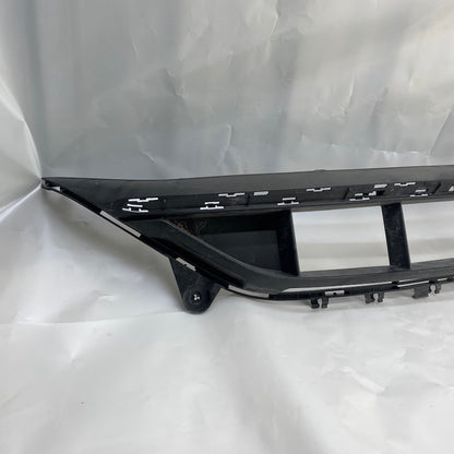 Mercedes W213 E200 E220 Ön Tampon Orta Izgara A2138858804