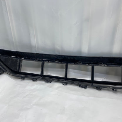 Mercedes W213 E200 E220 Ön Tampon Orta Izgara A2138858804