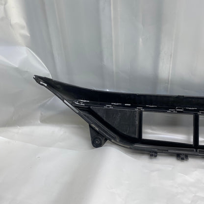Mercedes W213 E200 E220 Ön Tampon Orta Izgara A2138858804